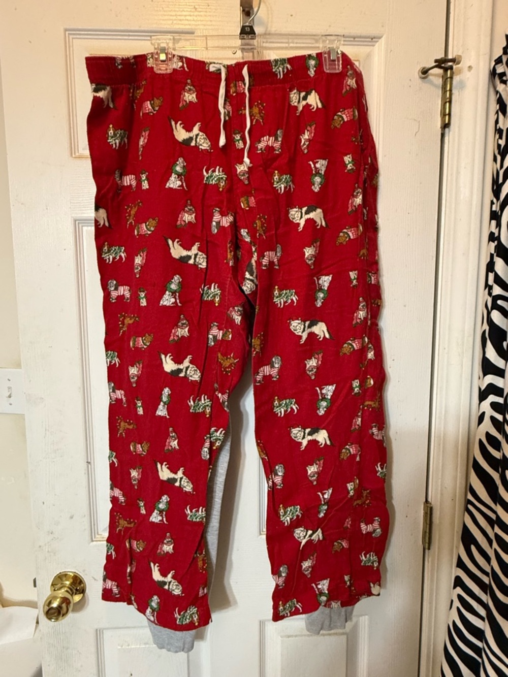 Old Navy Red Holiday Dog Print Pajama Pants